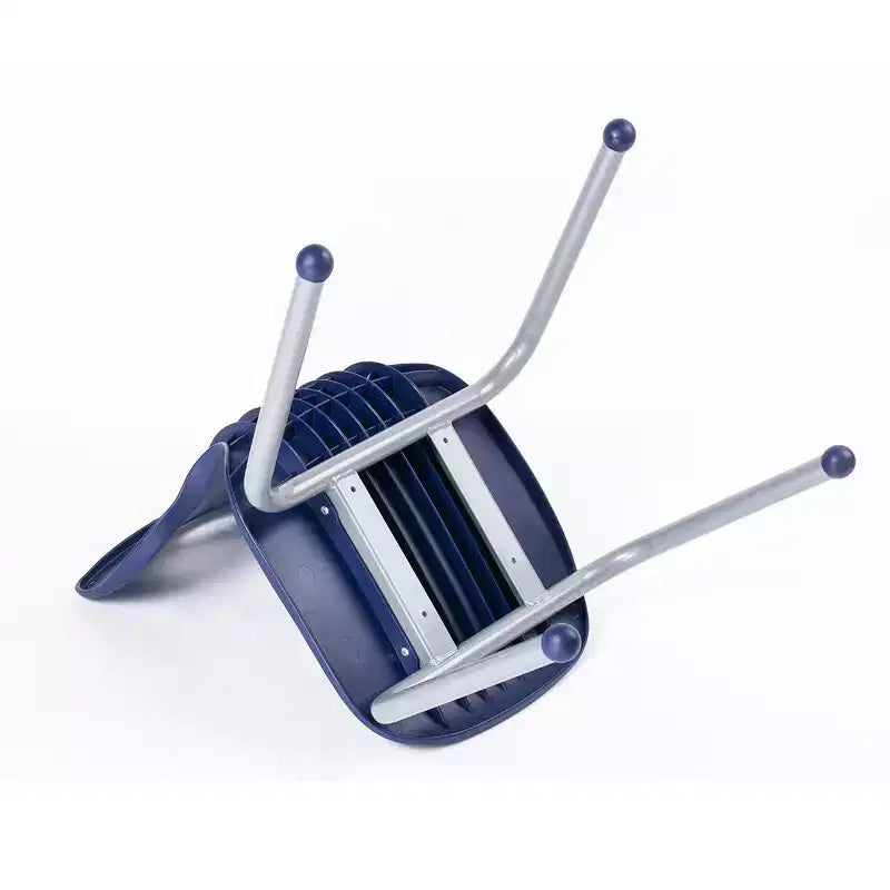 Set Tavolo e Sedie per Attività 24x48 Tavolo con Bordo Grigio Spruzzato e Gambe Regolabili e 4 Sedie da Aula ZUUL Blu da 12